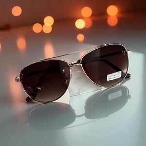 Tommy Hilfiger Aviator Sunglasses NWT